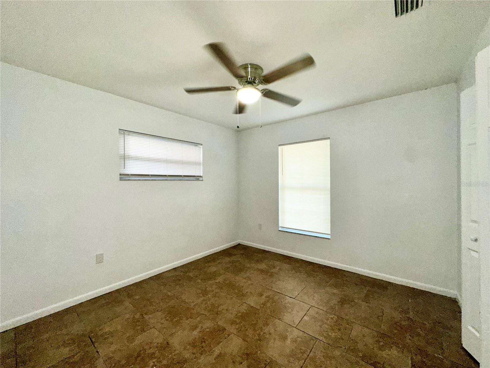 Image 9 of 15 For 1133 Clifford Avenue