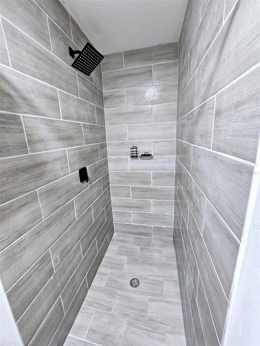 Listing photo id 23 for 673 Madrid Drive