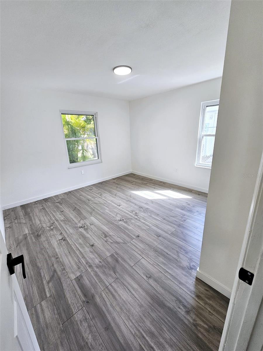 Listing photo id 30 for 673 Madrid Drive