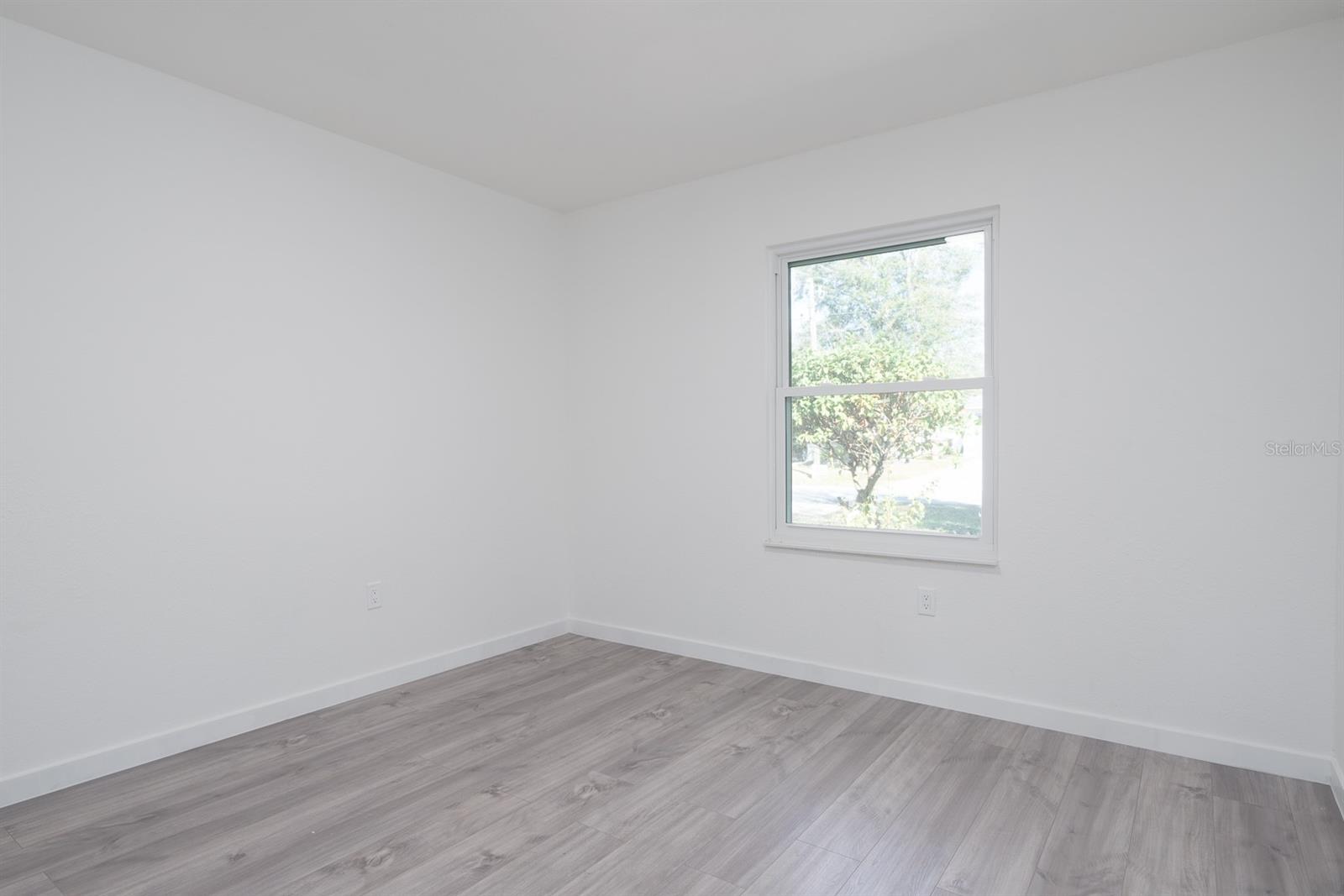 Listing photo id 38 for 673 Madrid Drive