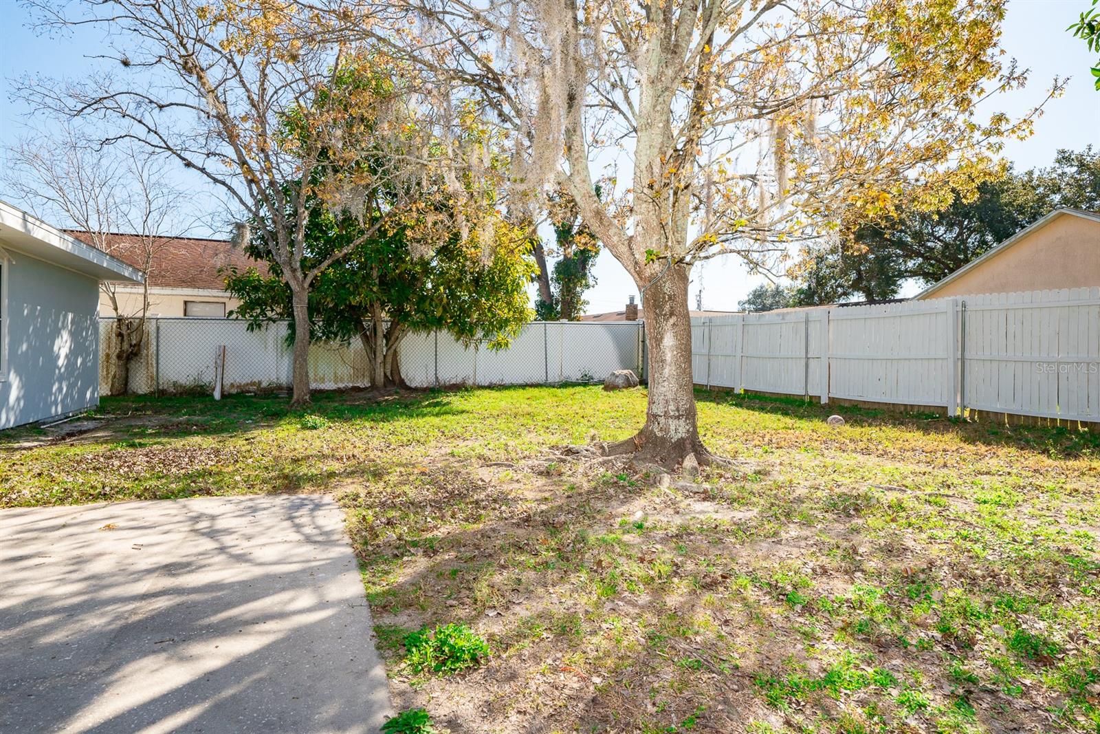 Listing photo id 42 for 673 Madrid Drive