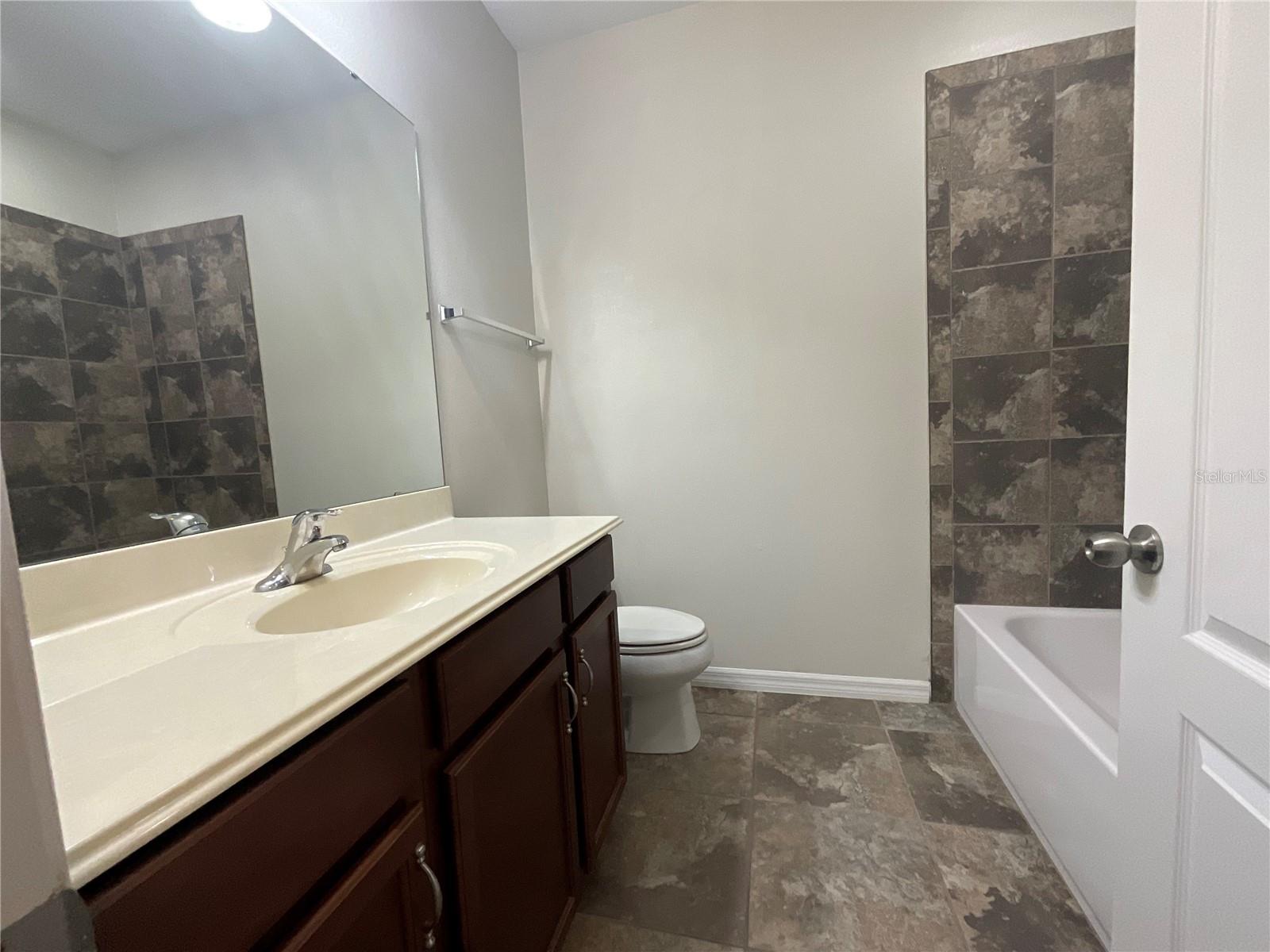 Image 16 of 19 For 7605 Sutherton Lane