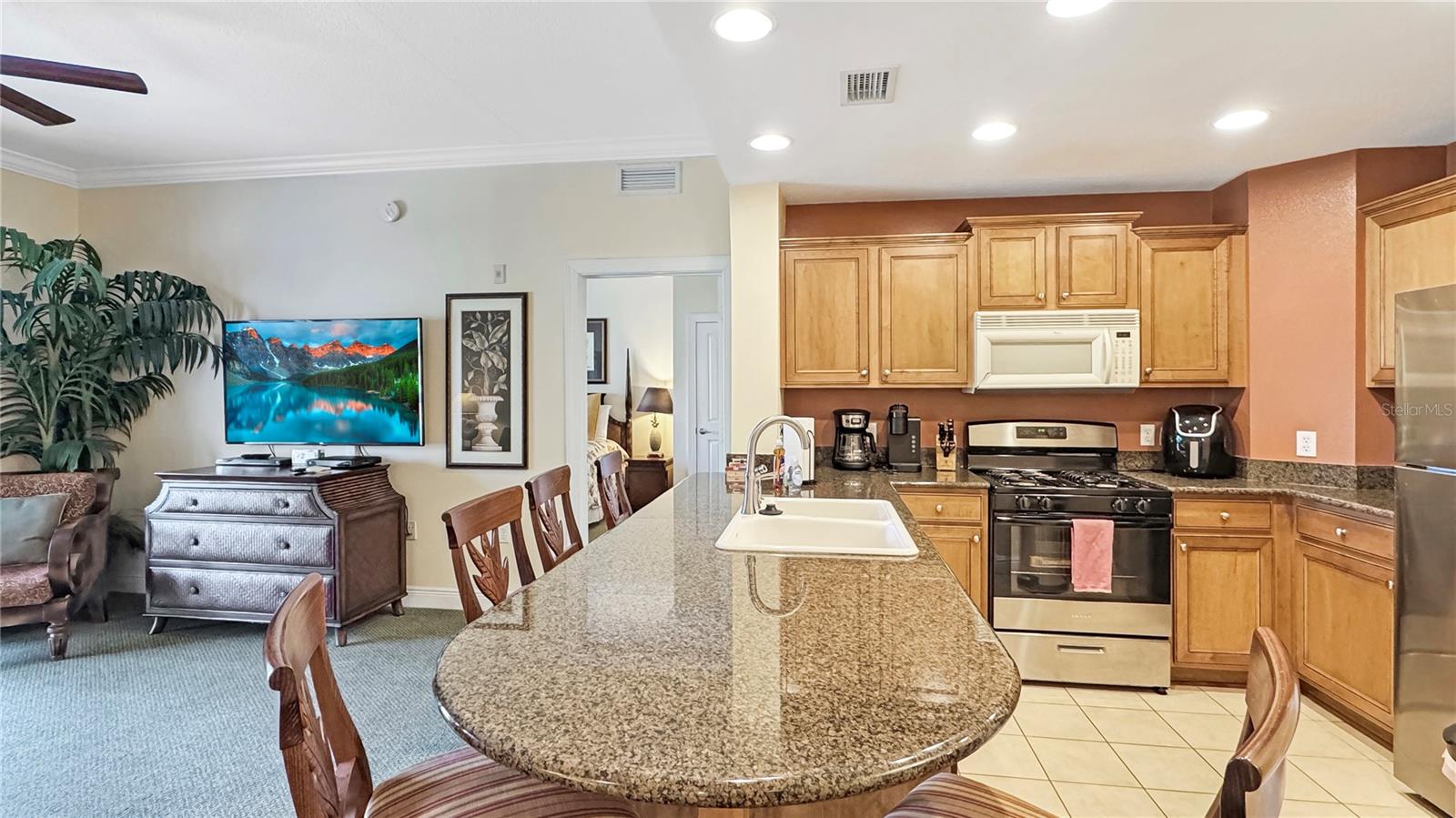 Image 10 of 46 For 7683 Heritage Crossing Way 202