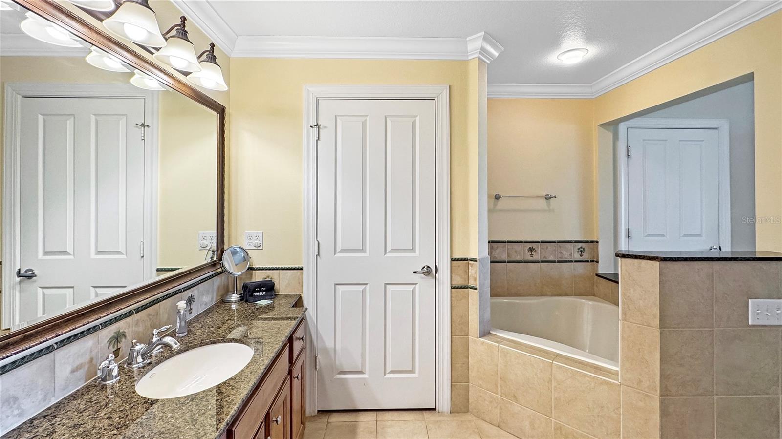 Image 16 of 46 For 7683 Heritage Crossing Way 202
