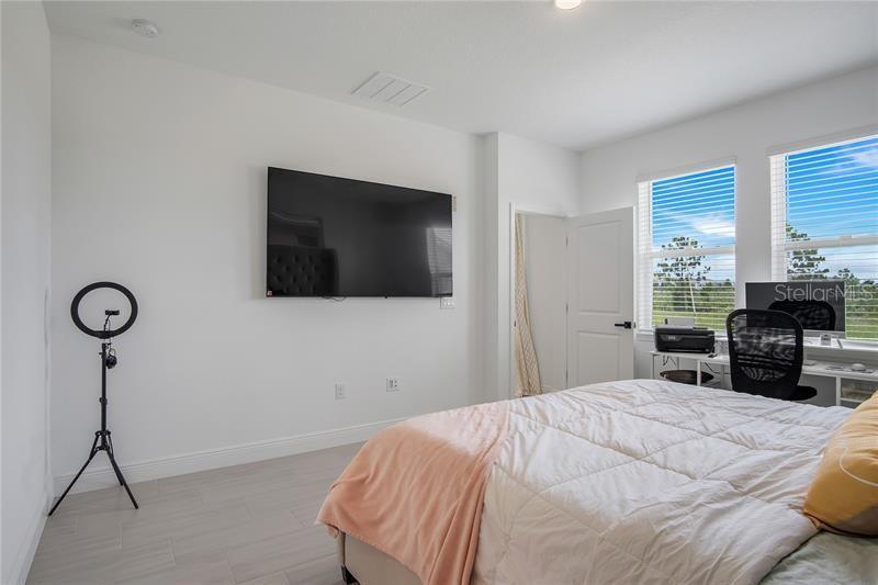 Image 14 of 20 For 18863 Rawson Street