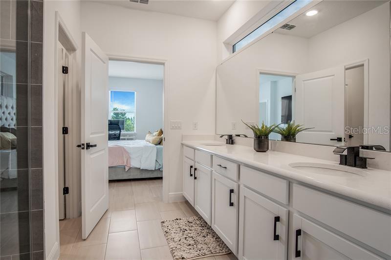 Image 15 of 20 For 18863 Rawson Street