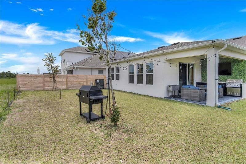 Image 19 of 20 For 18863 Rawson Street
