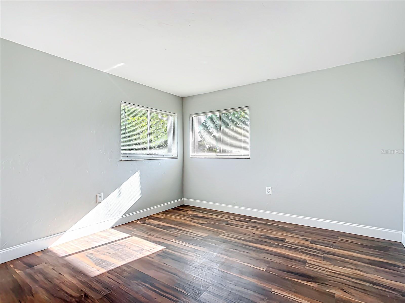 Image 14 of 25 For 43 Sj Kellner Boulevard