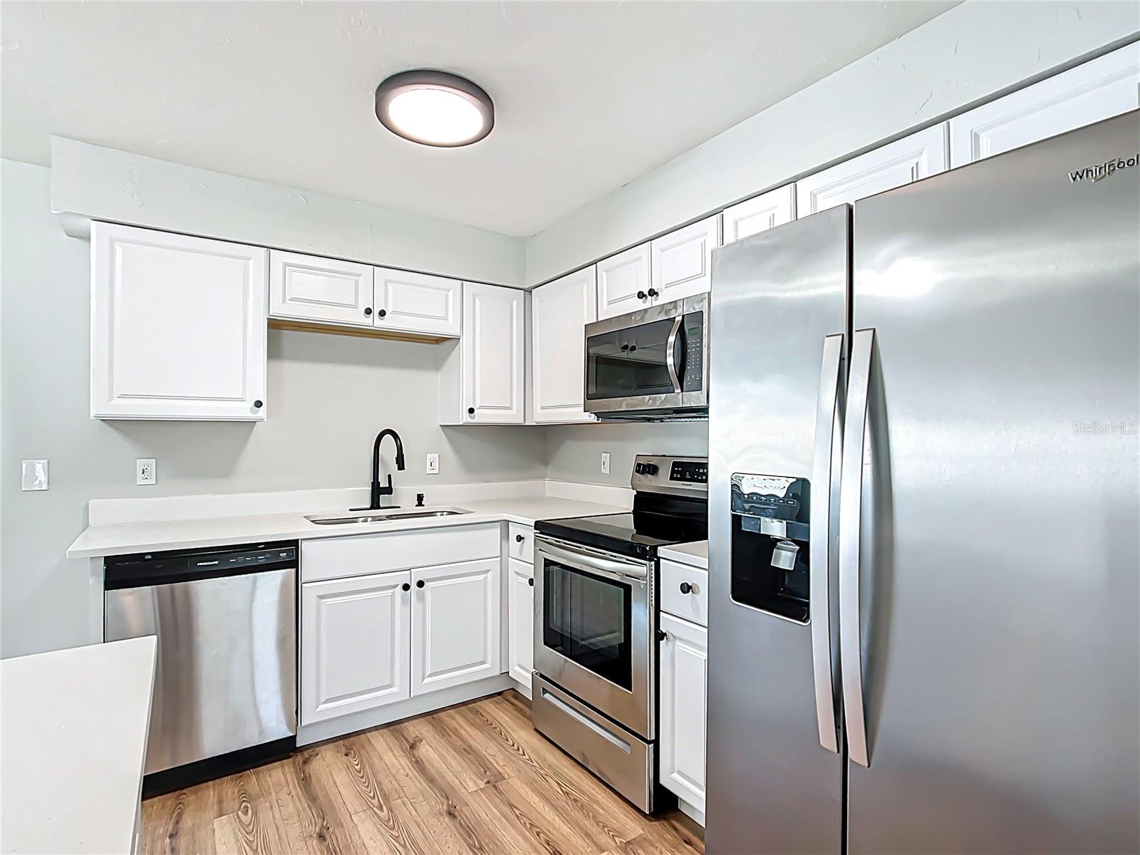 Image 6 of 25 For 43 Sj Kellner Boulevard