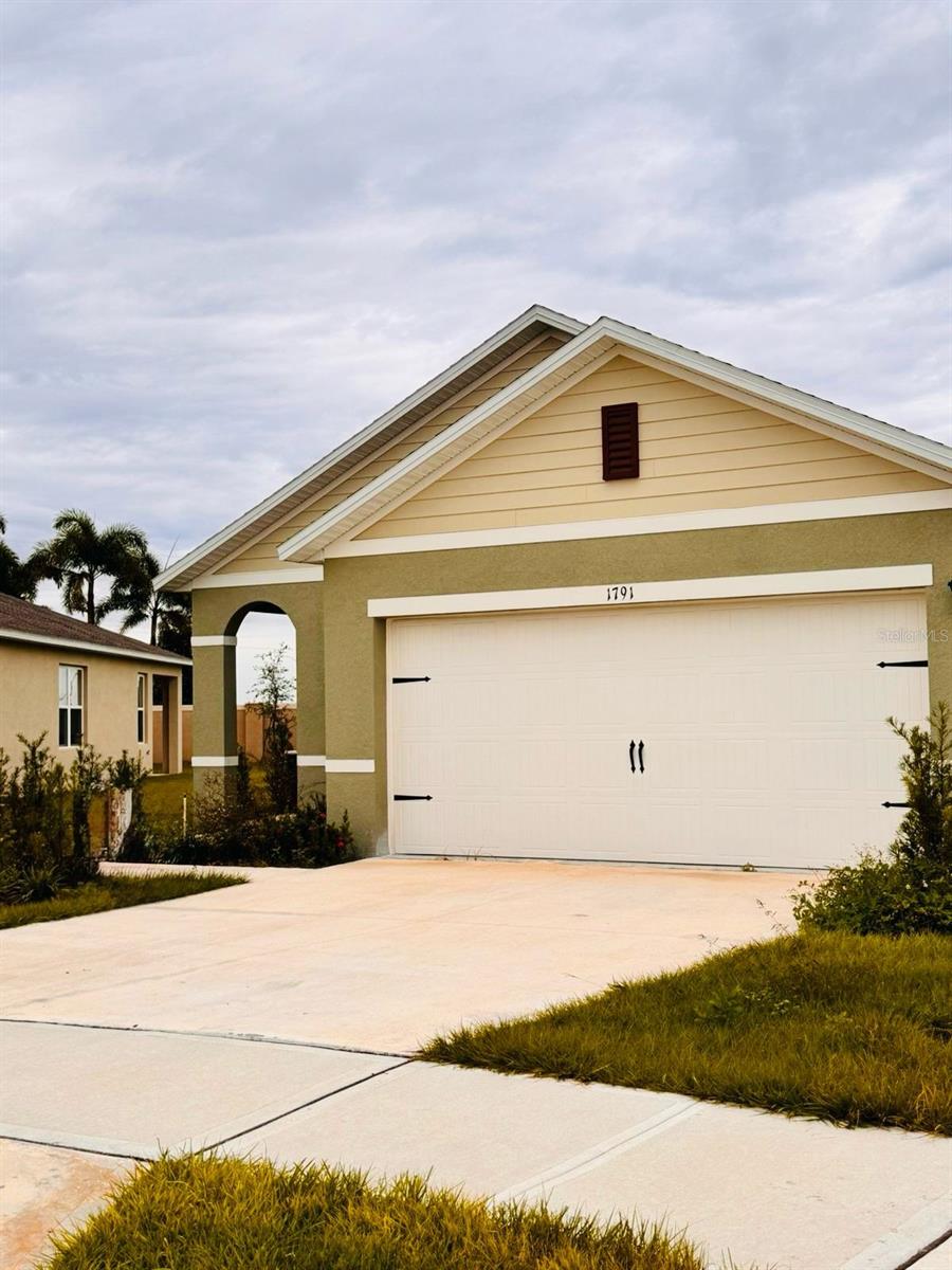 Details for 1791 Post Oak Drive, DAVENPORT, FL 33837