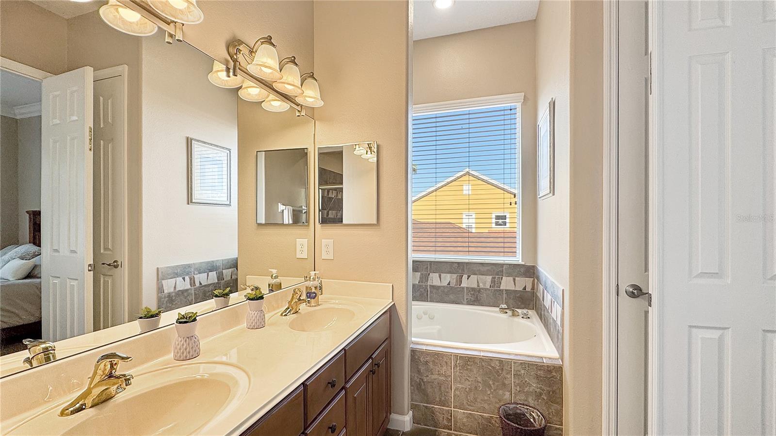Image 27 of 57 For 7422 Sparkling Court