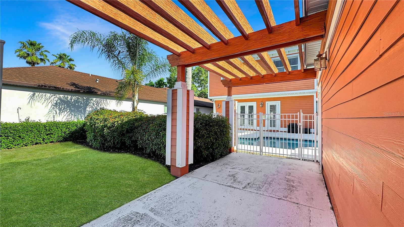Image 40 of 57 For 7422 Sparkling Court