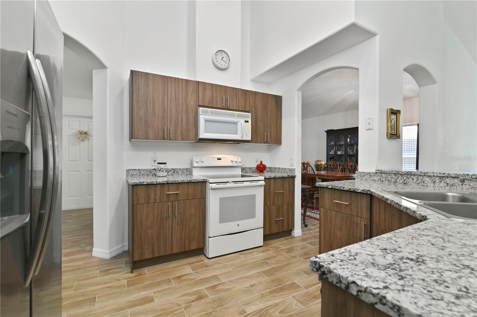 Image 5 of 71 For 4611 Eaglet Lane