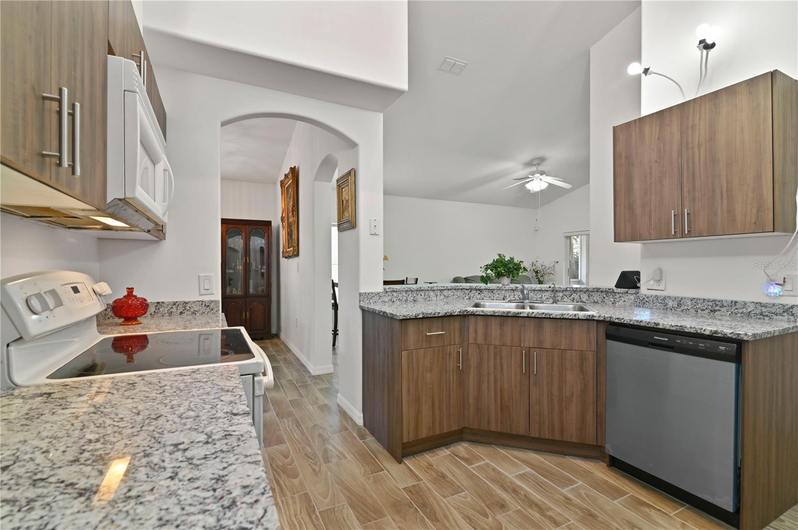Image 7 of 71 For 4611 Eaglet Lane
