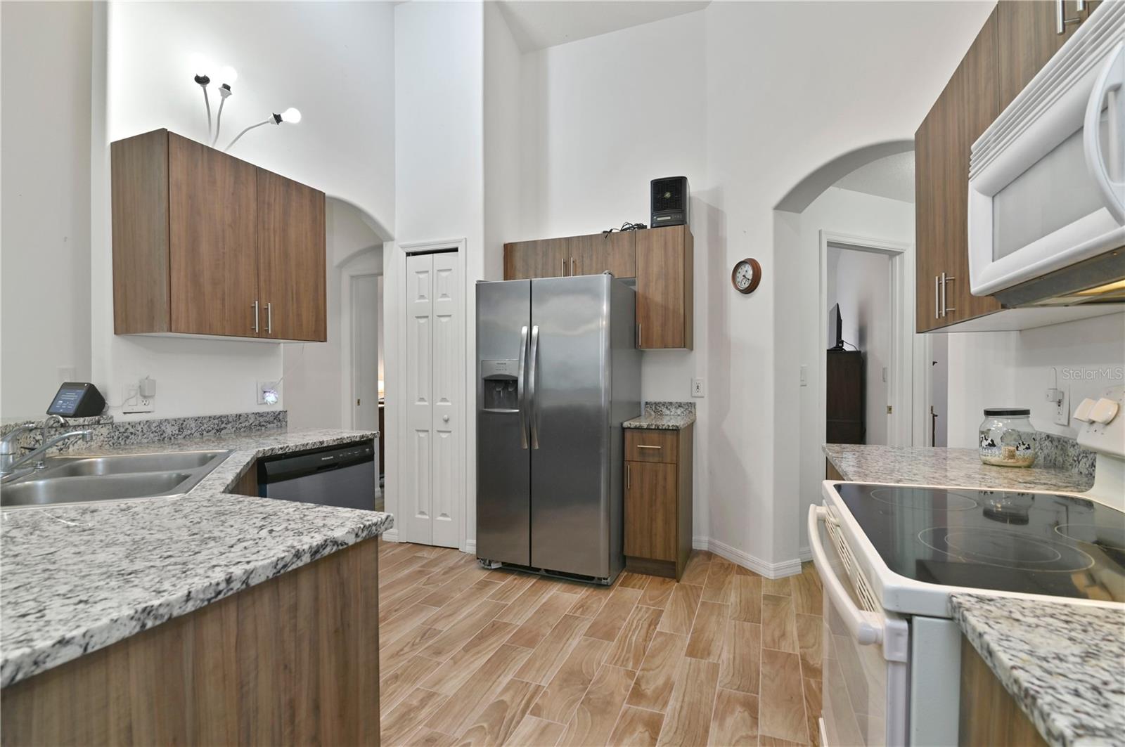 Image 9 of 71 For 4611 Eaglet Lane