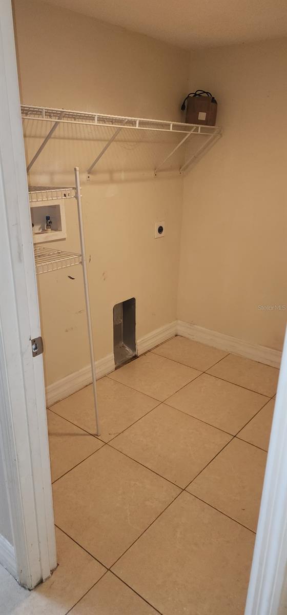 Image 10 of 35 For 773 Leopard Court