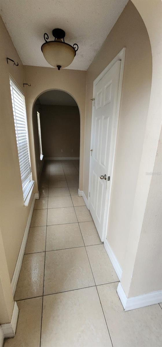 Image 7 of 35 For 773 Leopard Court
