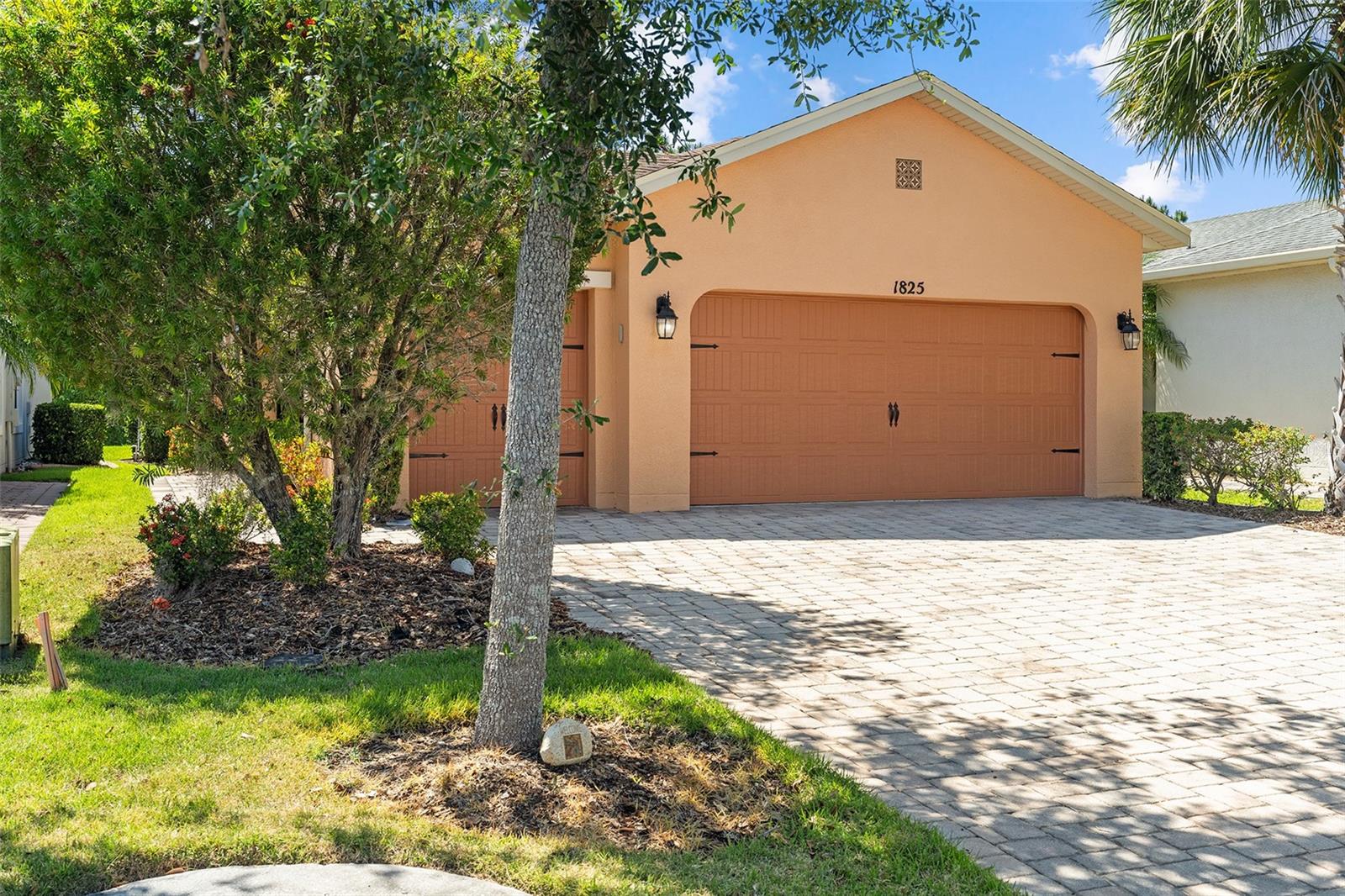 Image 2 of 33 For 1825 Pelican Hill Way