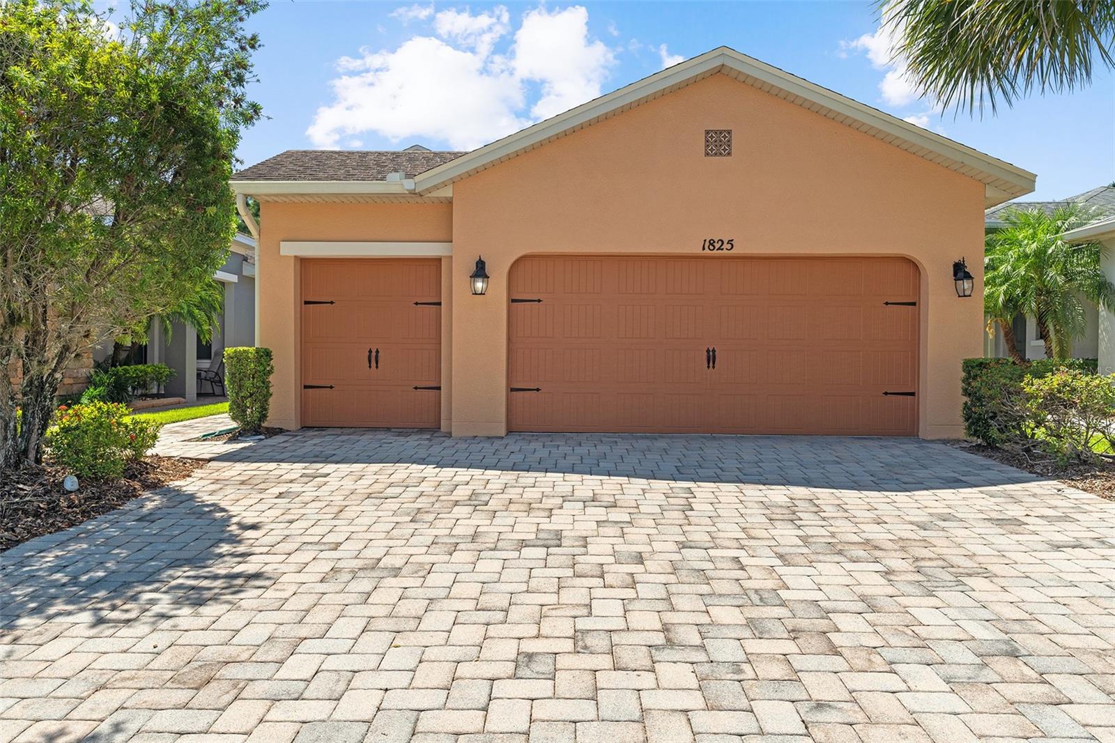 Image 3 of 33 For 1825 Pelican Hill Way