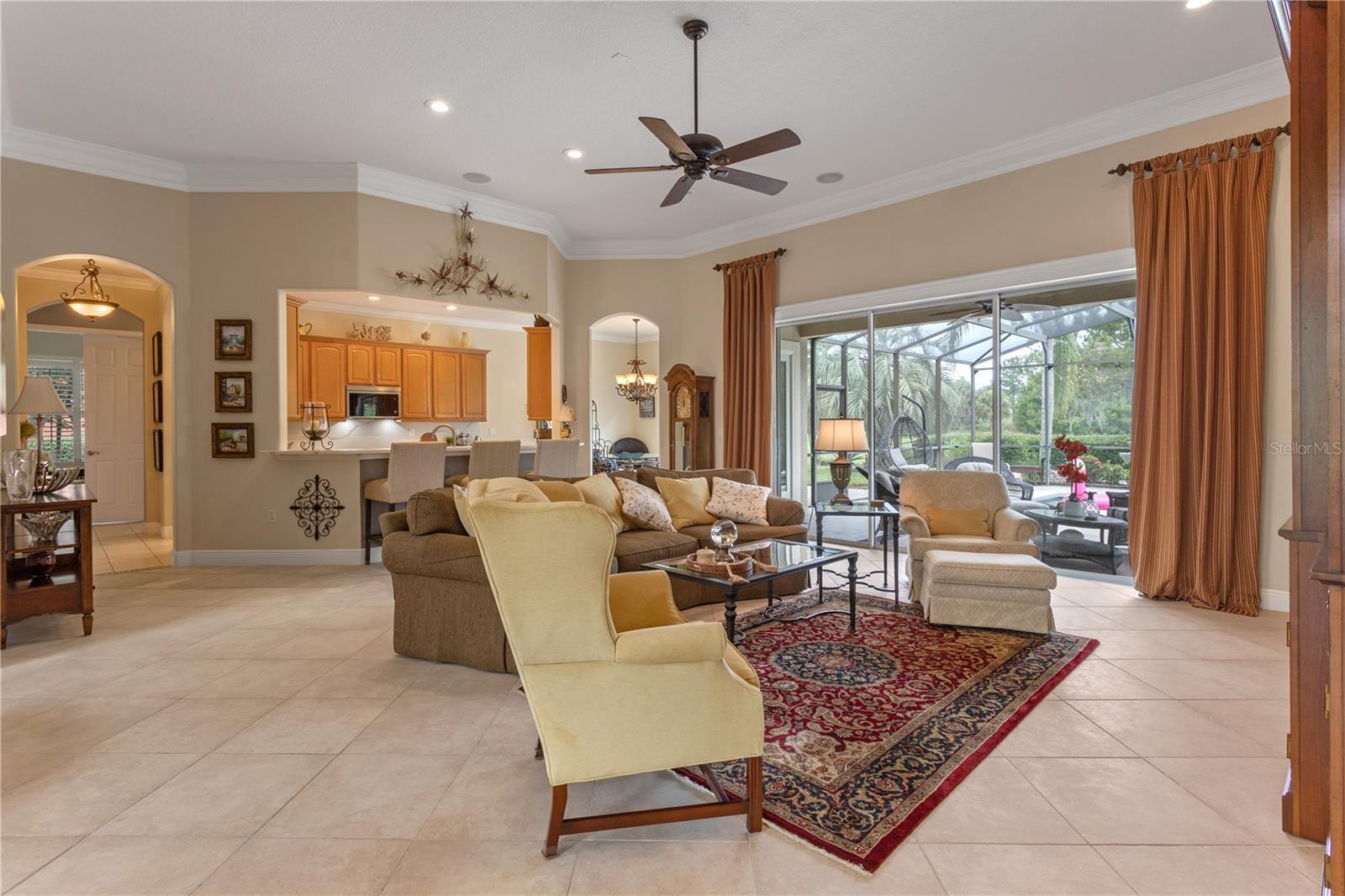 Listing photo id 5 for 133 Torino Lane