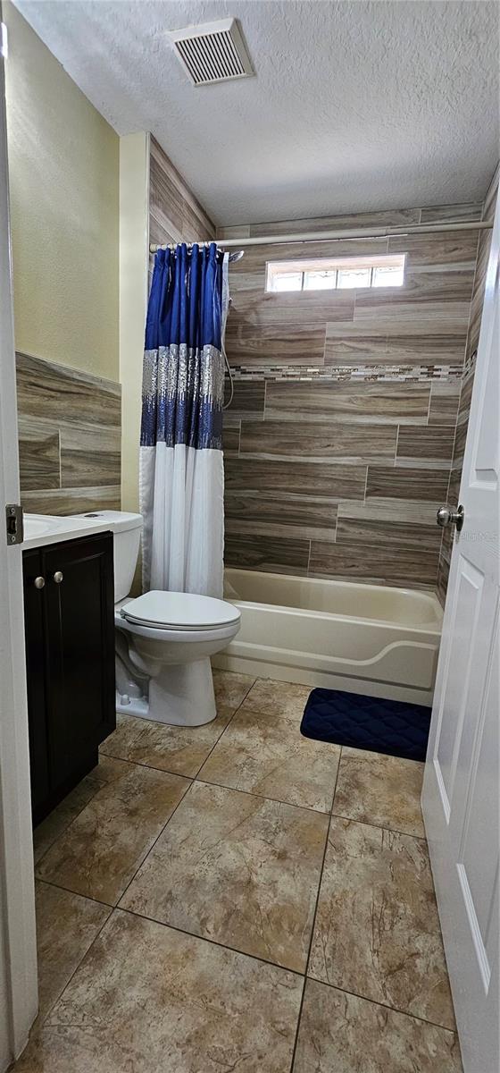 Image 18 of 23 For 2049 Shannon Lakes Boulevard