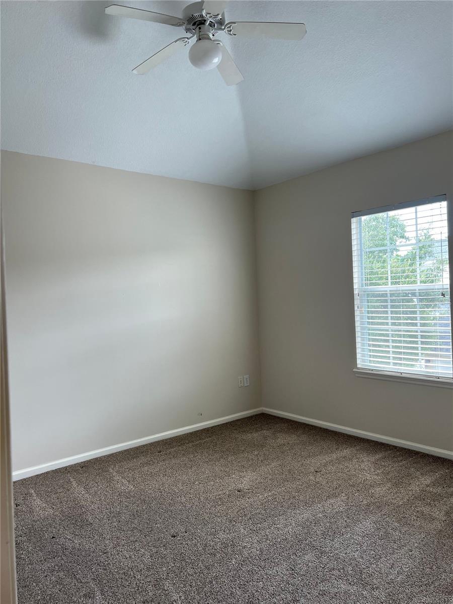 Image 7 of 11 For 1001 Oak Pond Drive B