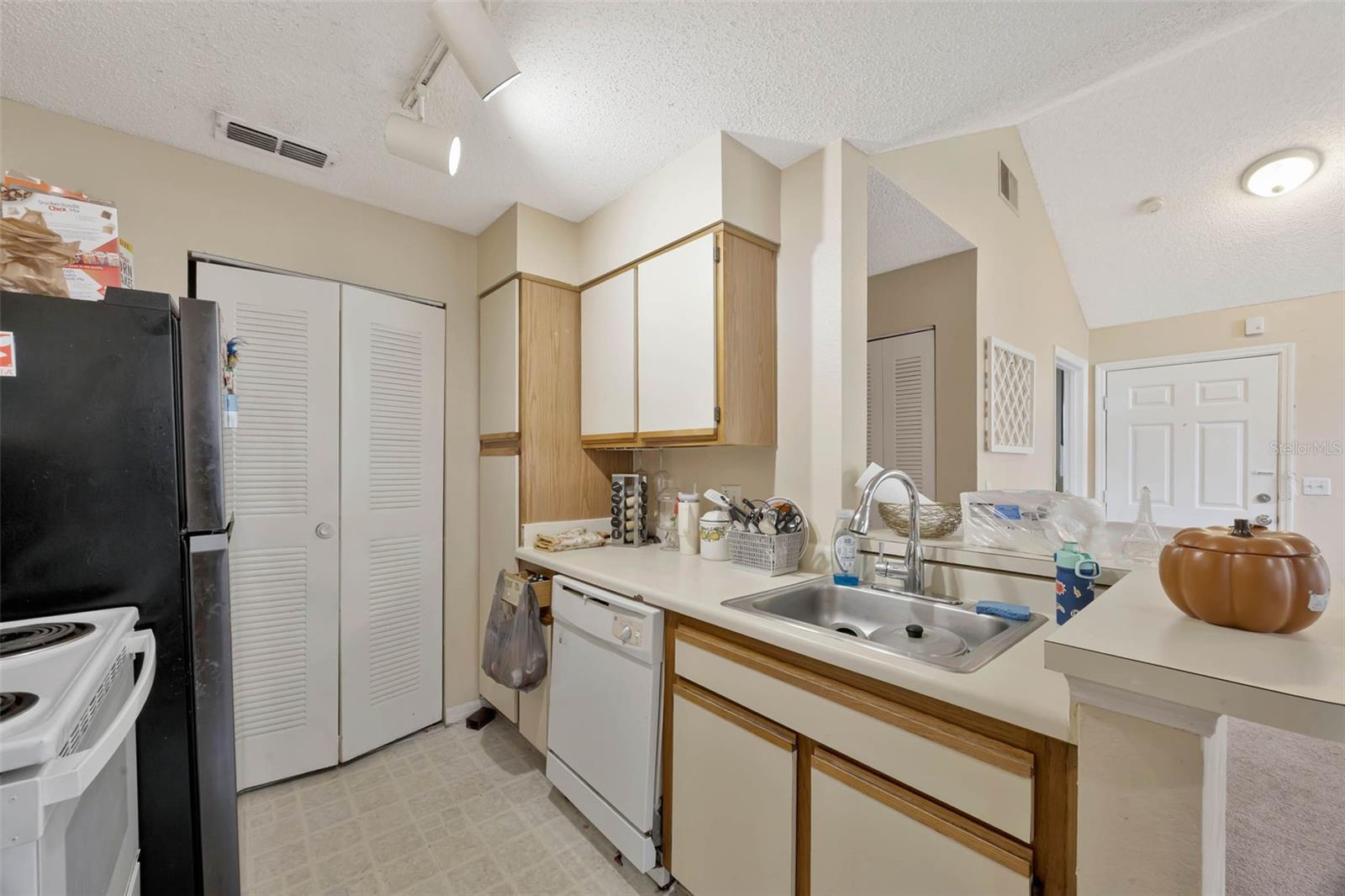 Image 15 of 33 For 1051 Hiawassee Road 2127