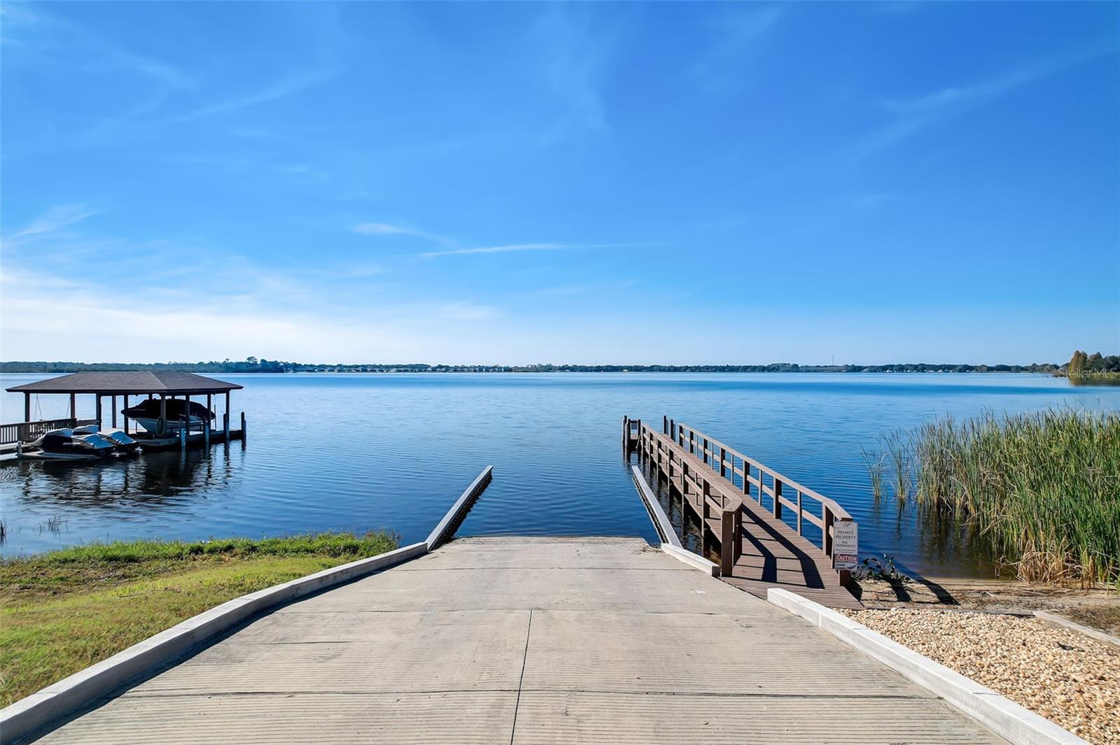 Image 31 of 41 For 206 Spring Azure Drive