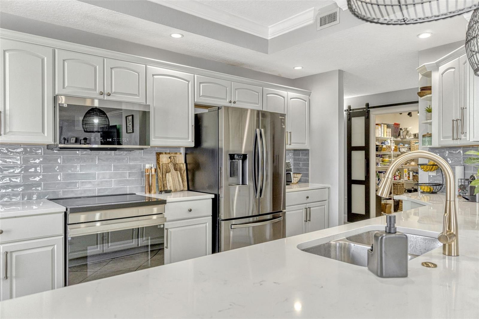 Image 13 of 52 For 2403 S Atlantic Avenue 501
