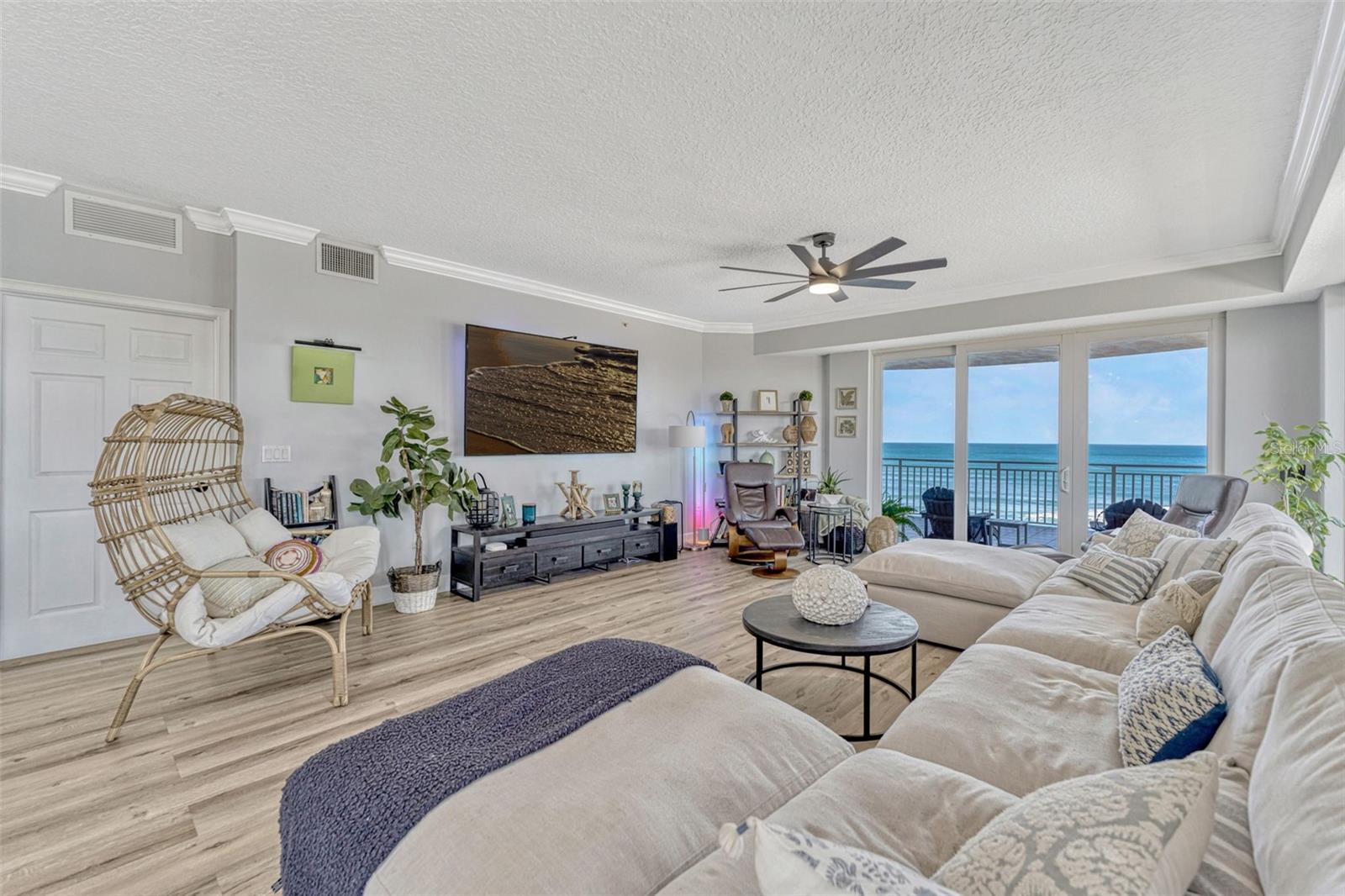 Image 22 of 52 For 2403 S Atlantic Avenue 501