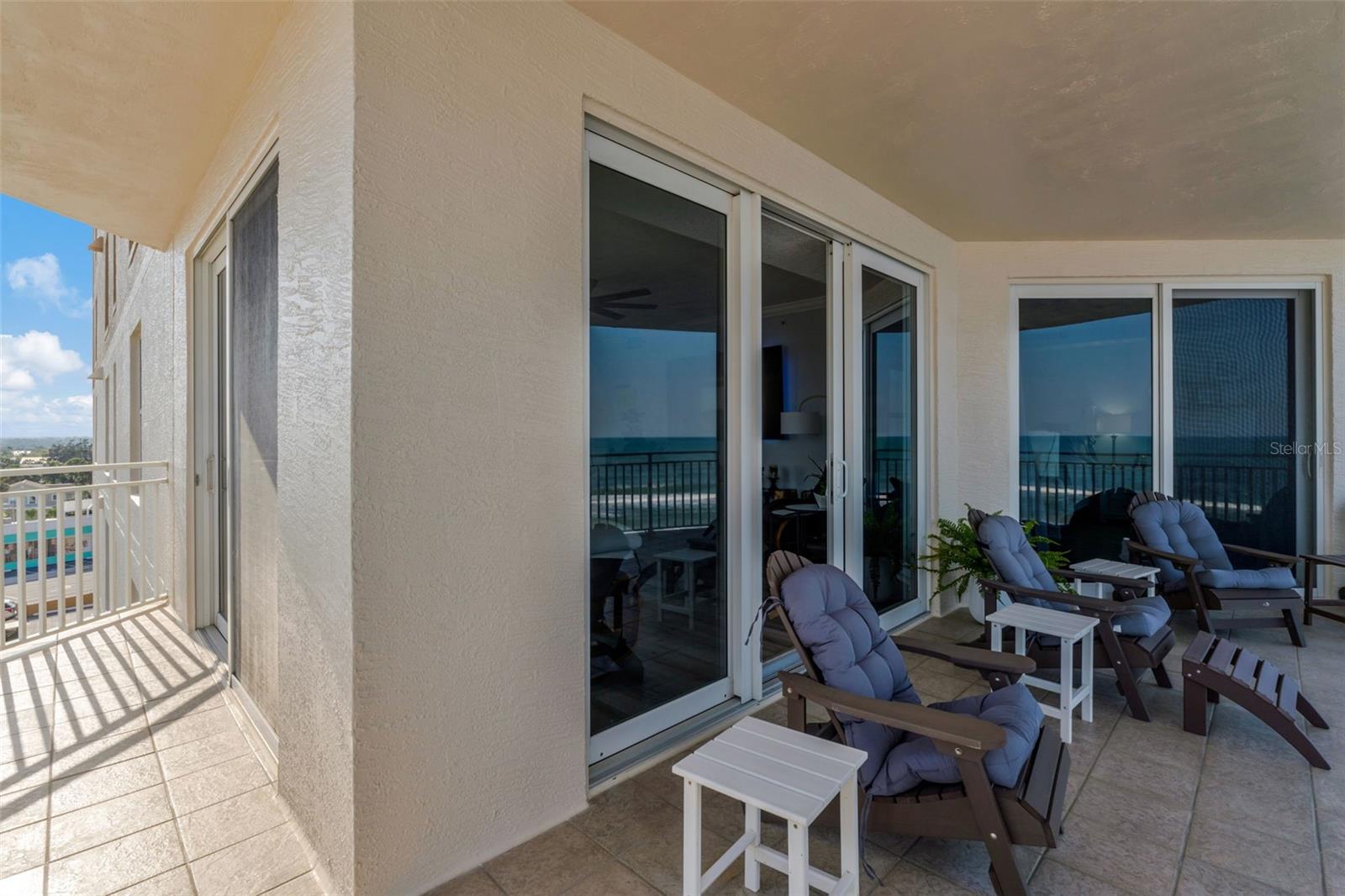 Image 3 of 52 For 2403 S Atlantic Avenue 501