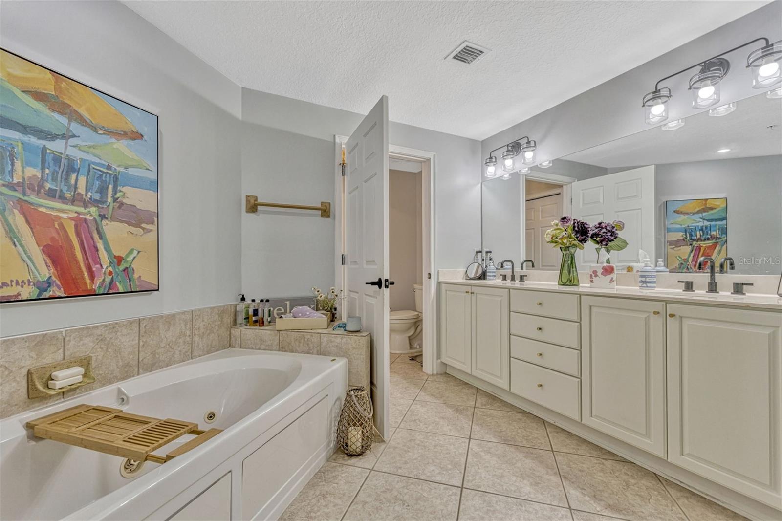 Image 41 of 52 For 2403 S Atlantic Avenue 501
