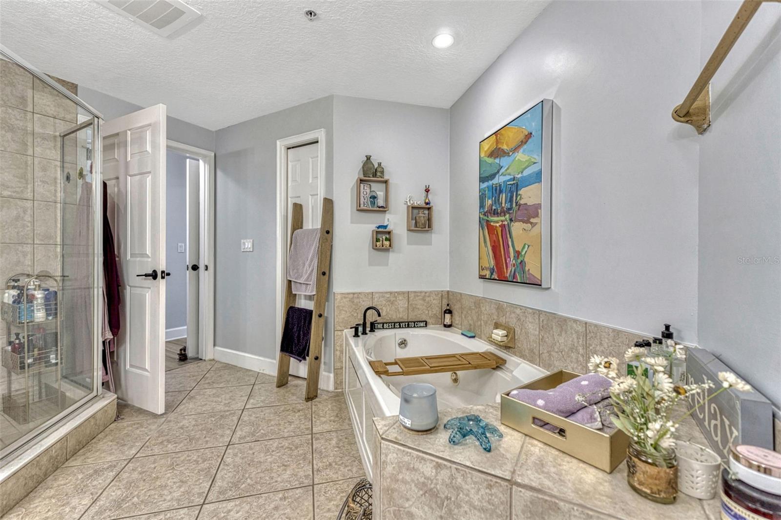 Image 43 of 52 For 2403 S Atlantic Avenue 501