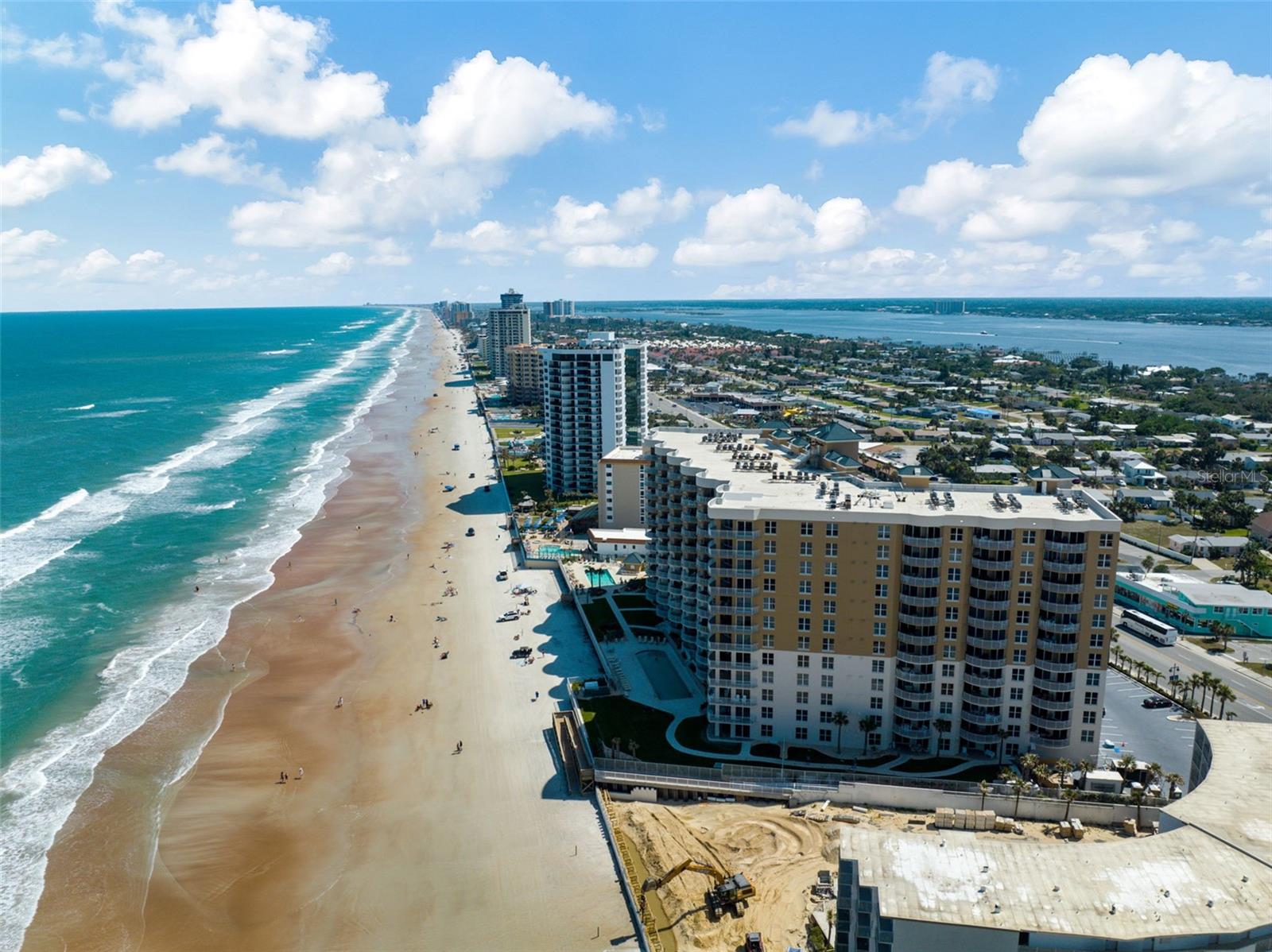 Image 51 of 52 For 2403 S Atlantic Avenue 501