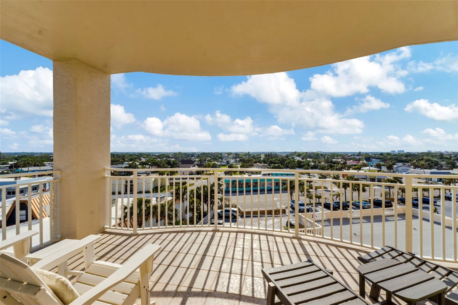 Image 6 of 52 For 2403 S Atlantic Avenue 501