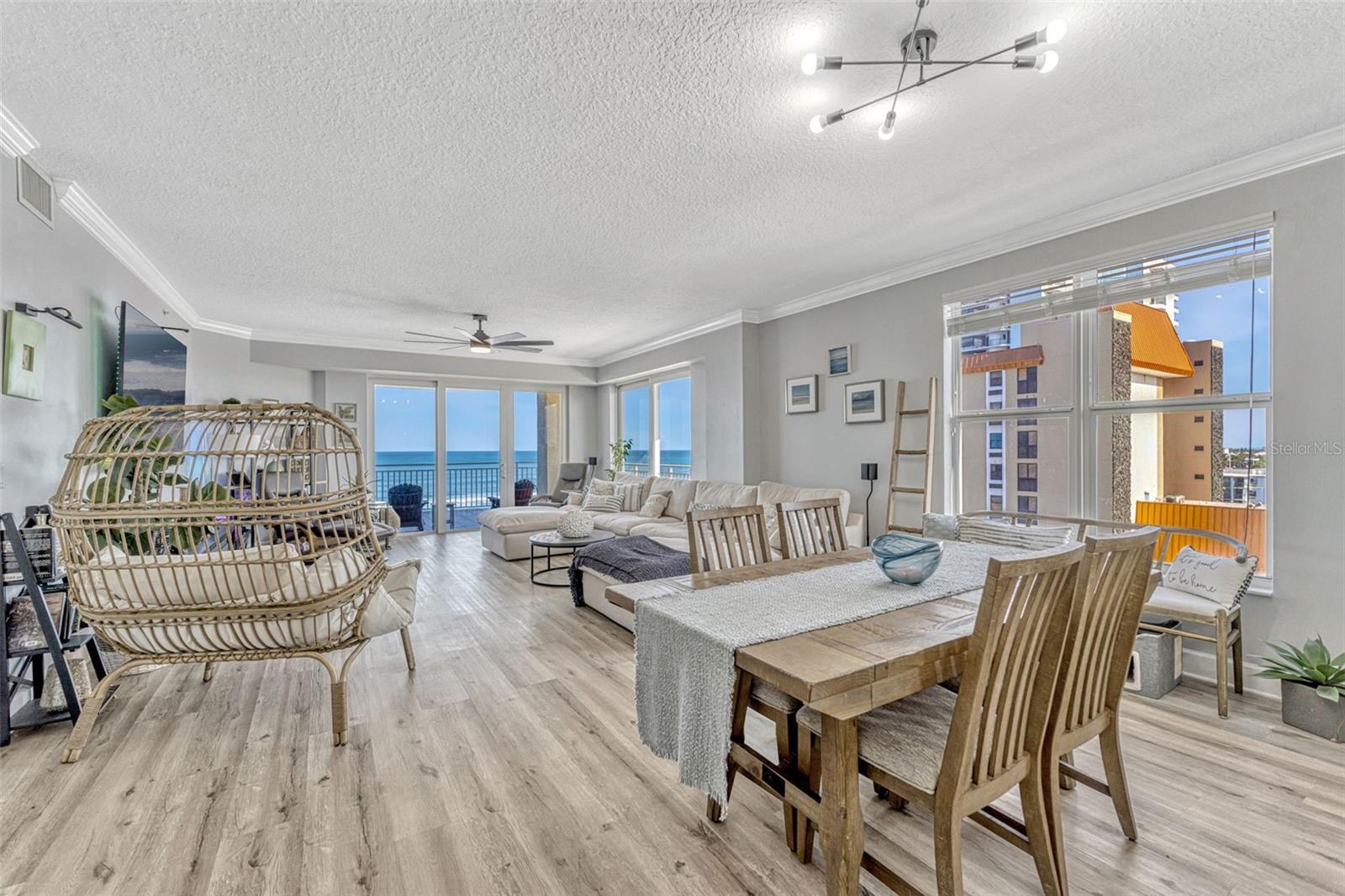 Image 7 of 52 For 2403 S Atlantic Avenue 501