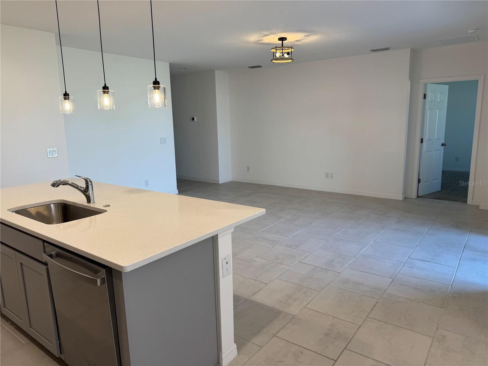 Image 7 of 17 For 3649 Yarian Drive