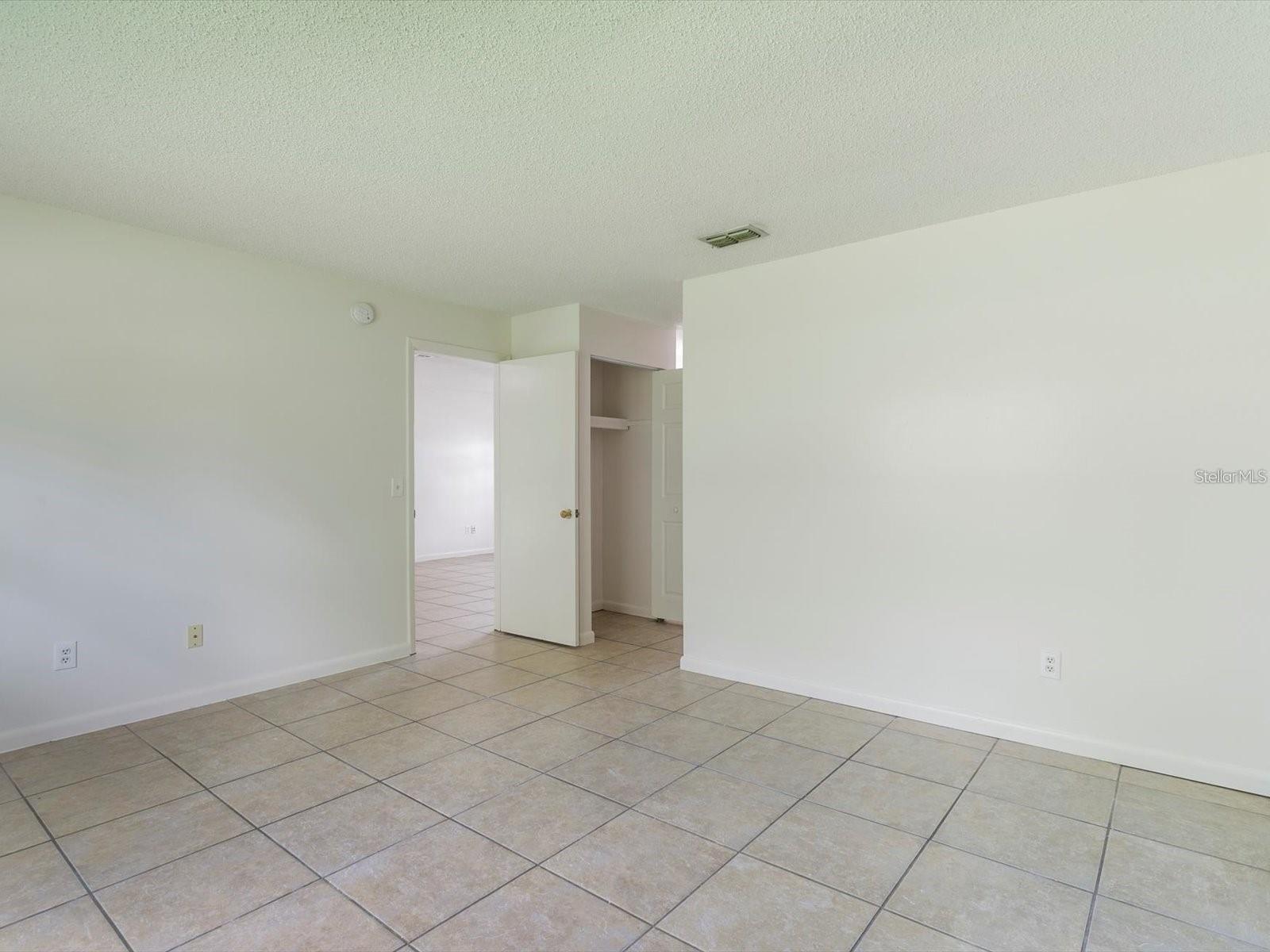 Image 4 of 17 For 12513 Indiana Woods Lane