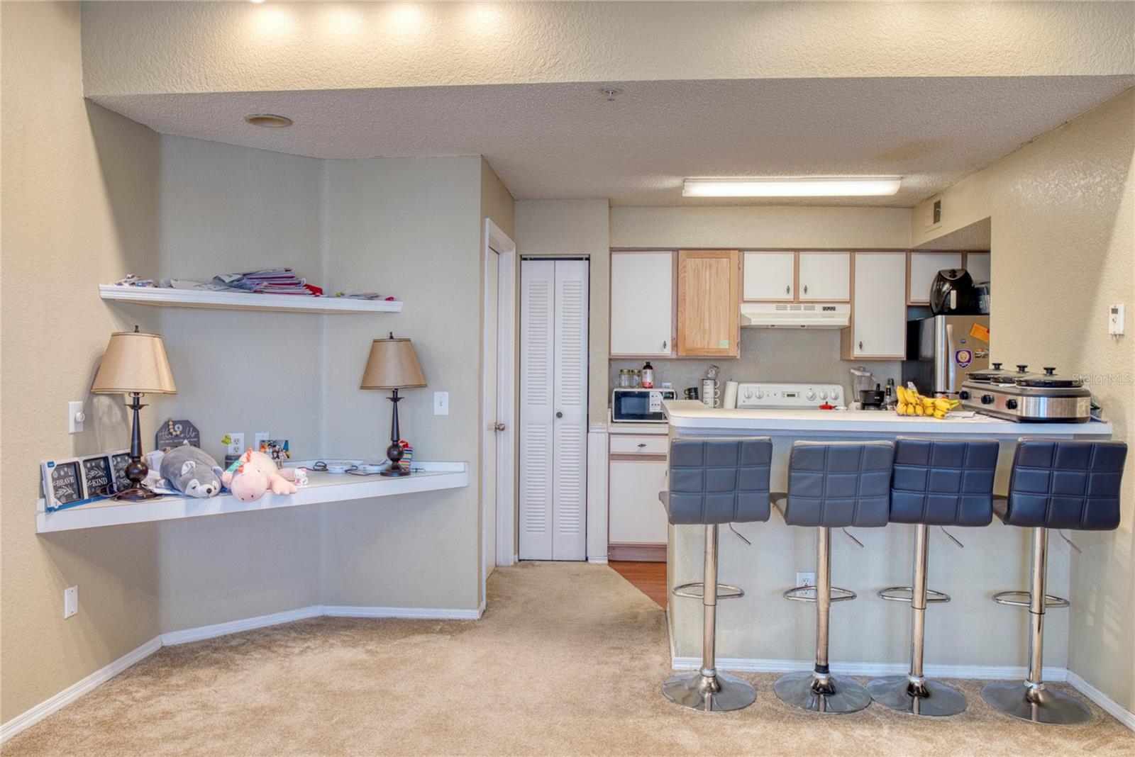 Image 4 of 10 For 2203 Key West Court 432