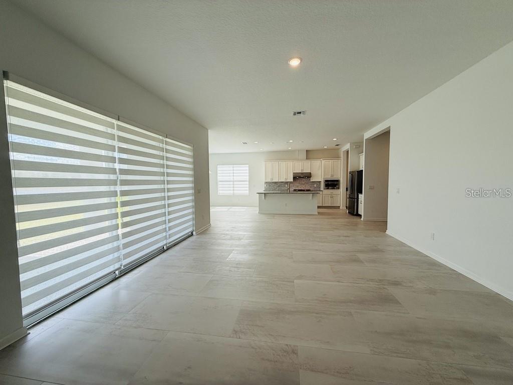 Image 10 of 27 For 13193 Tollcross Way