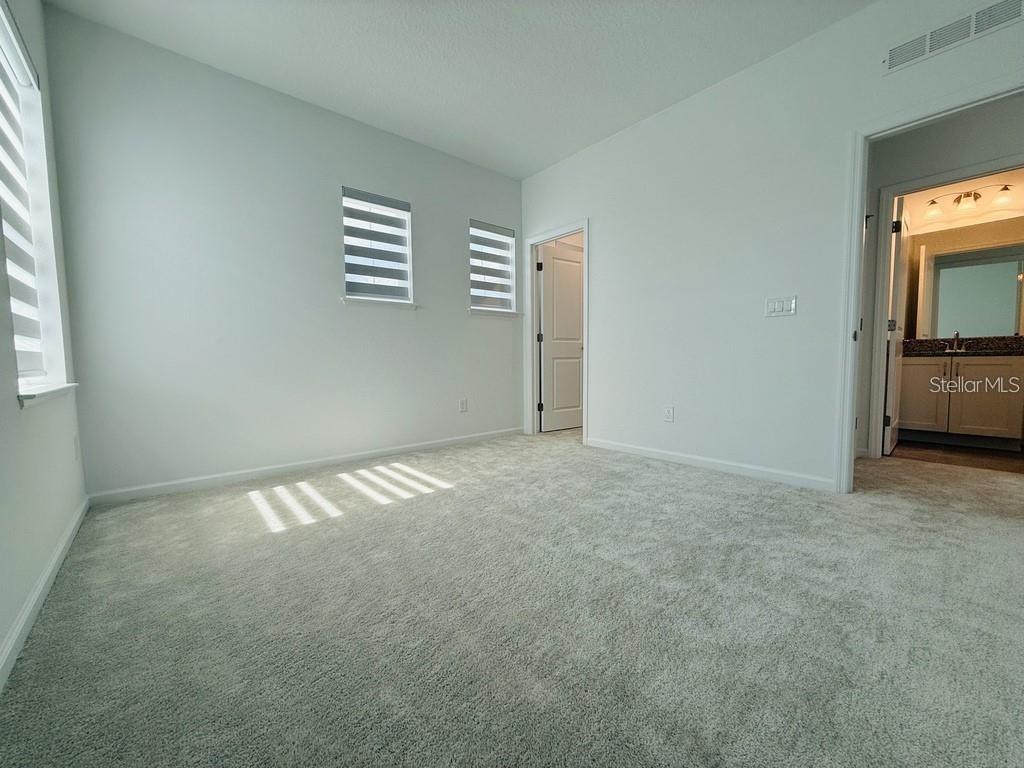 Image 22 of 27 For 13193 Tollcross Way