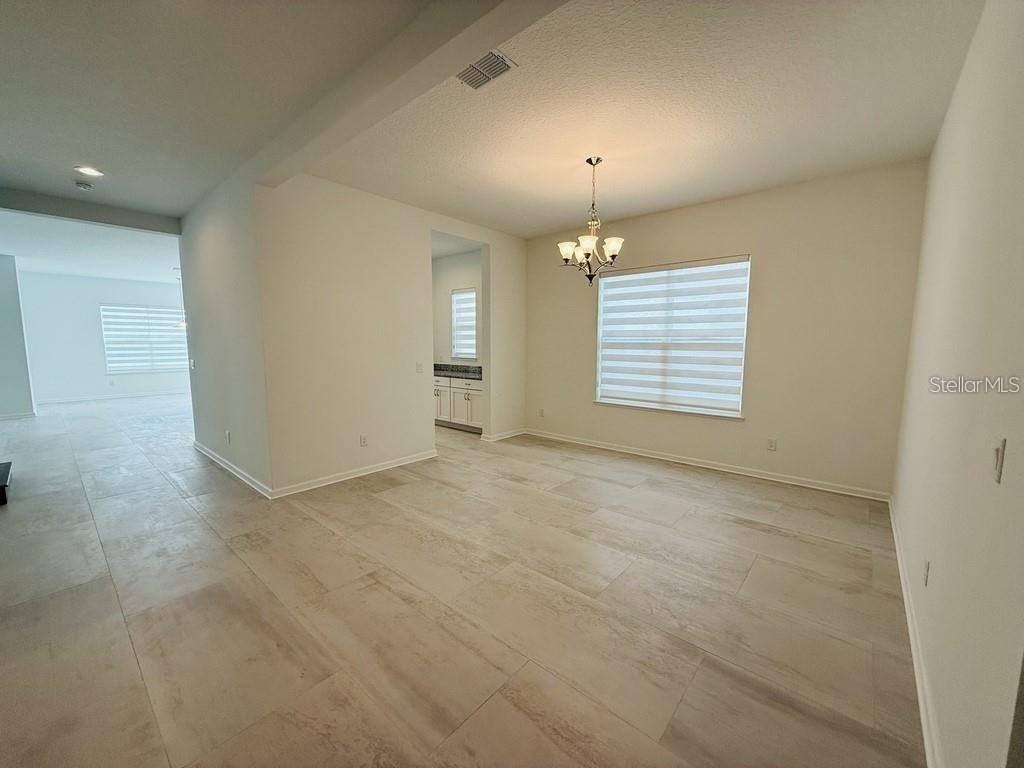 Image 9 of 27 For 13193 Tollcross Way