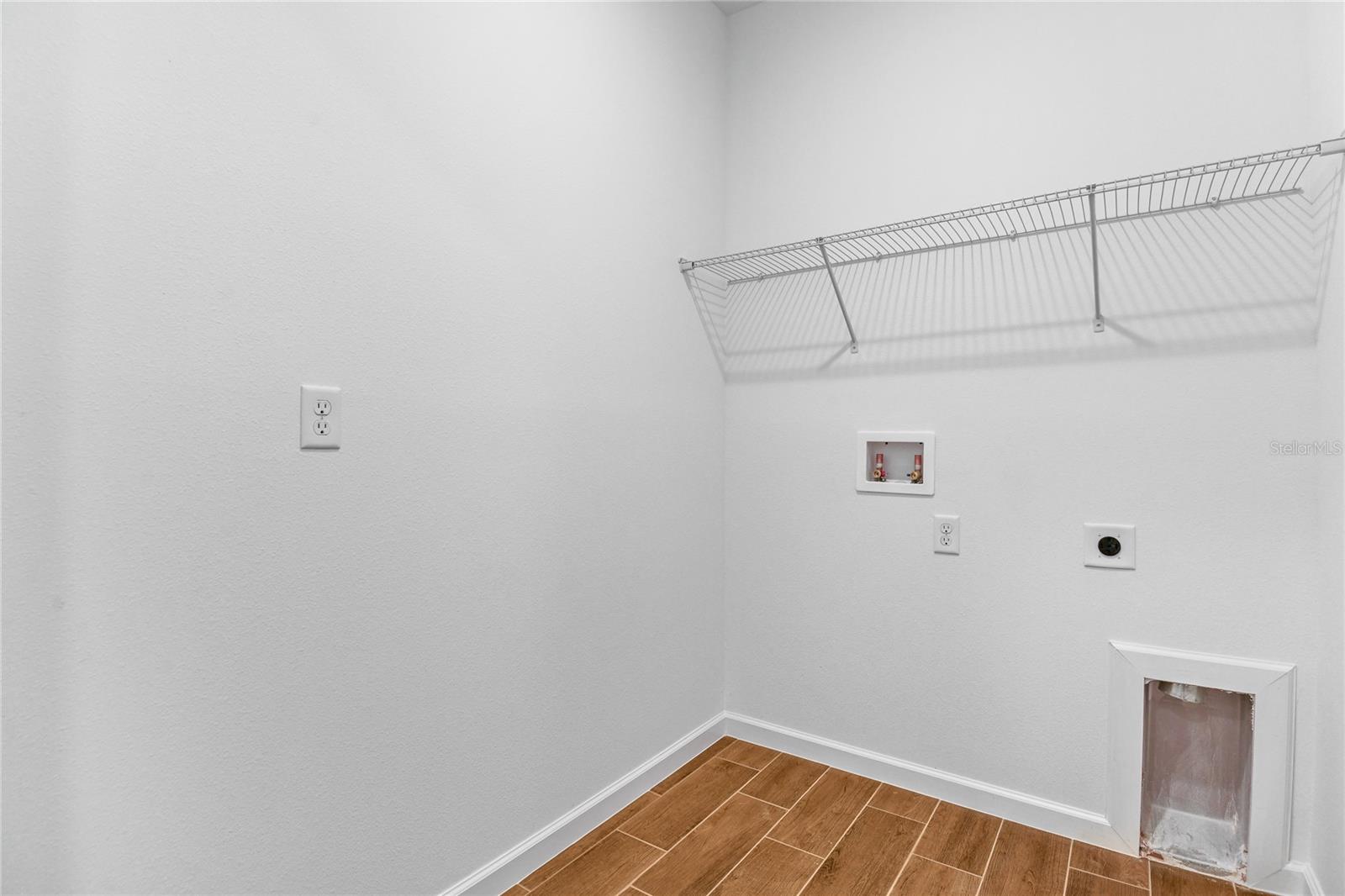 Image 16 of 19 For 1126 Olivine Avenue