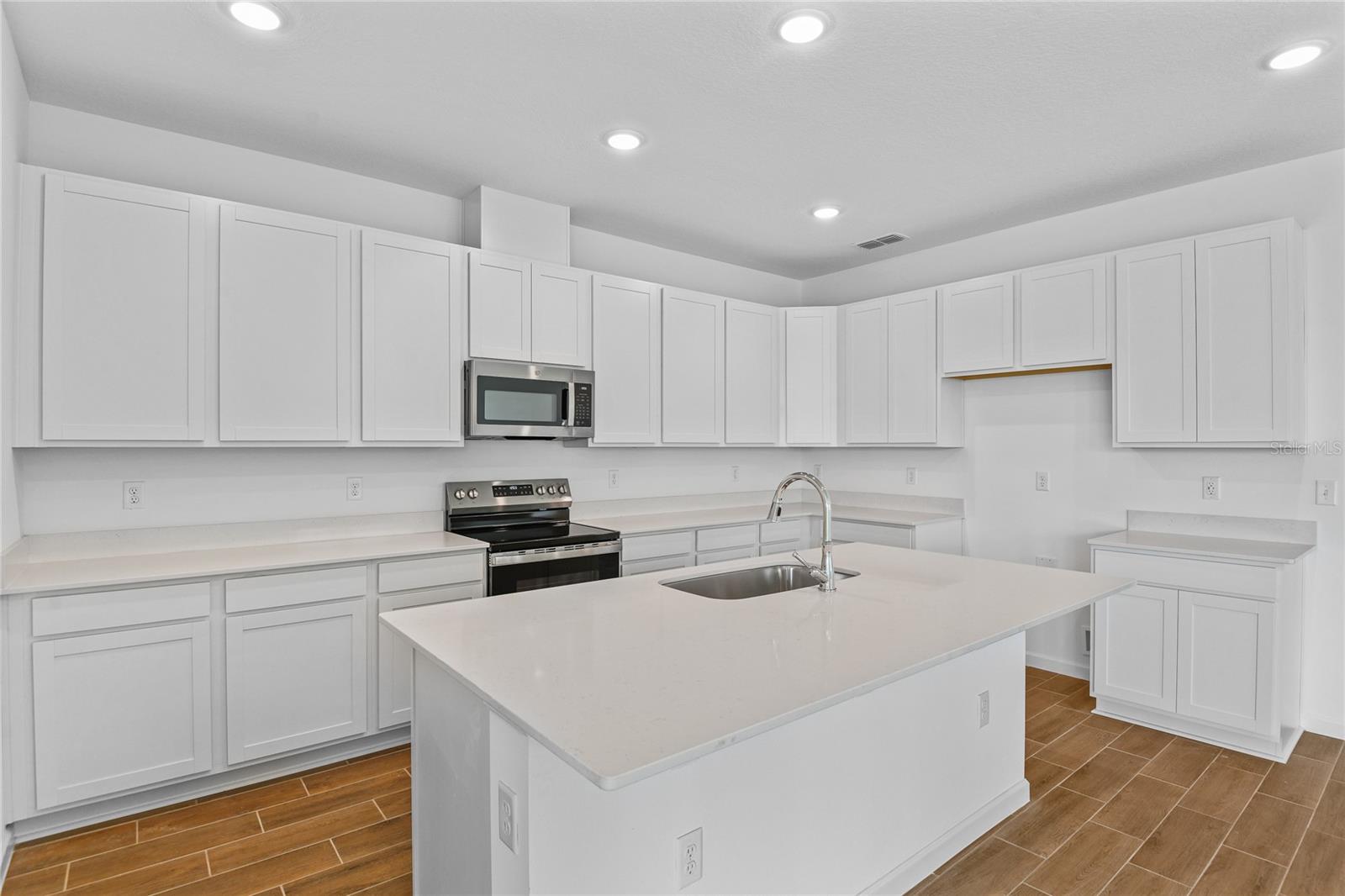 Image 4 of 19 For 1126 Olivine Avenue