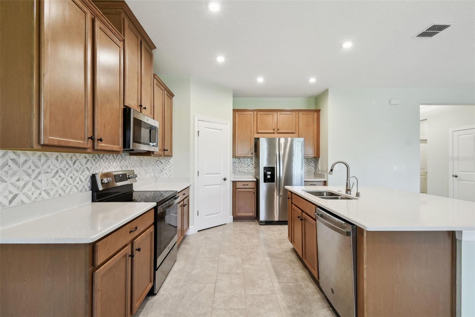 Image 11 of 61 For 204 Bella Cortina Dr