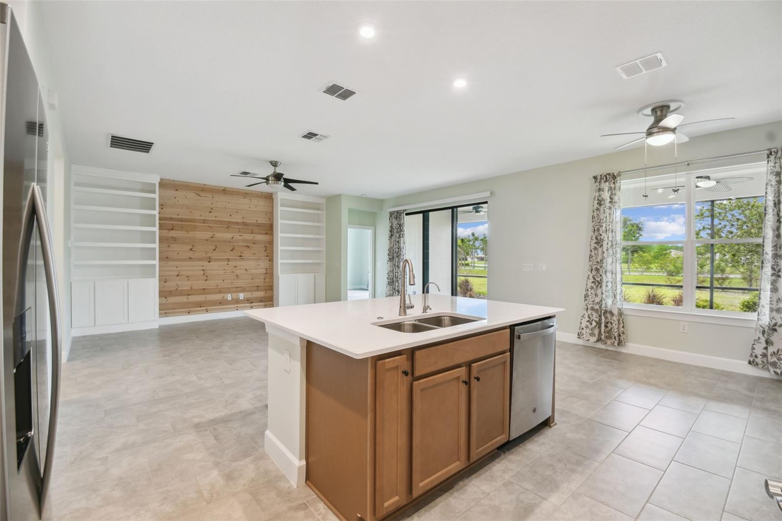 Image 13 of 61 For 204 Bella Cortina Dr