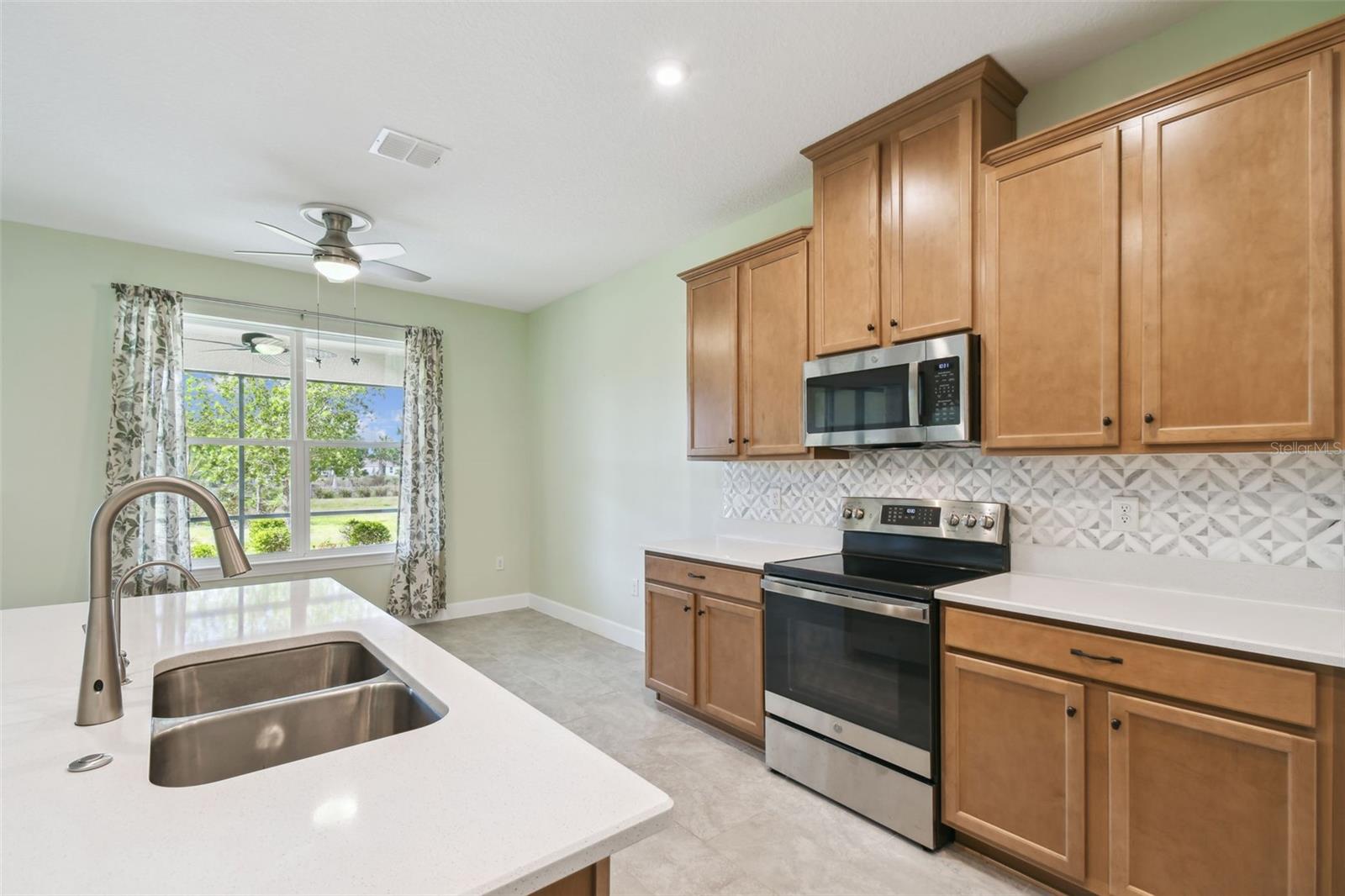 Image 14 of 61 For 204 Bella Cortina Dr