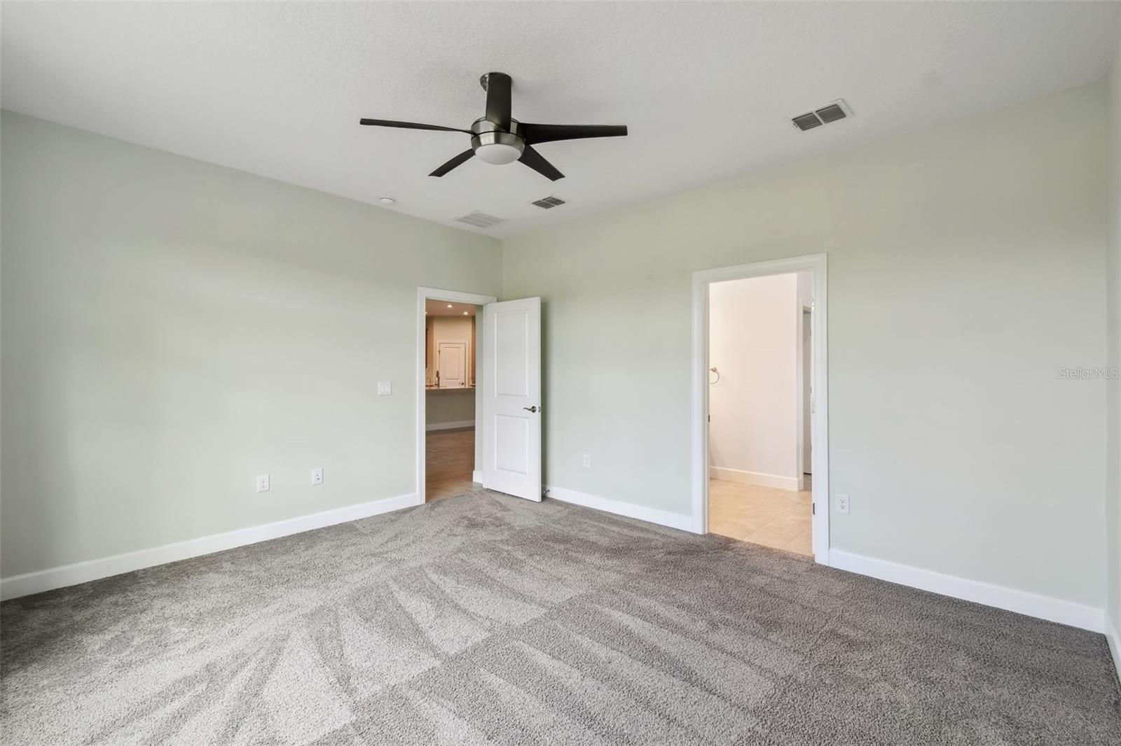 Image 16 of 61 For 204 Bella Cortina Dr