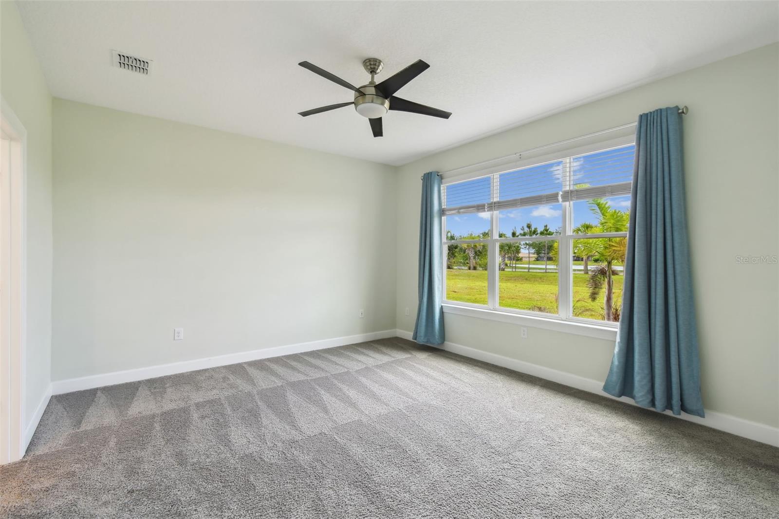 Image 17 of 61 For 204 Bella Cortina Dr