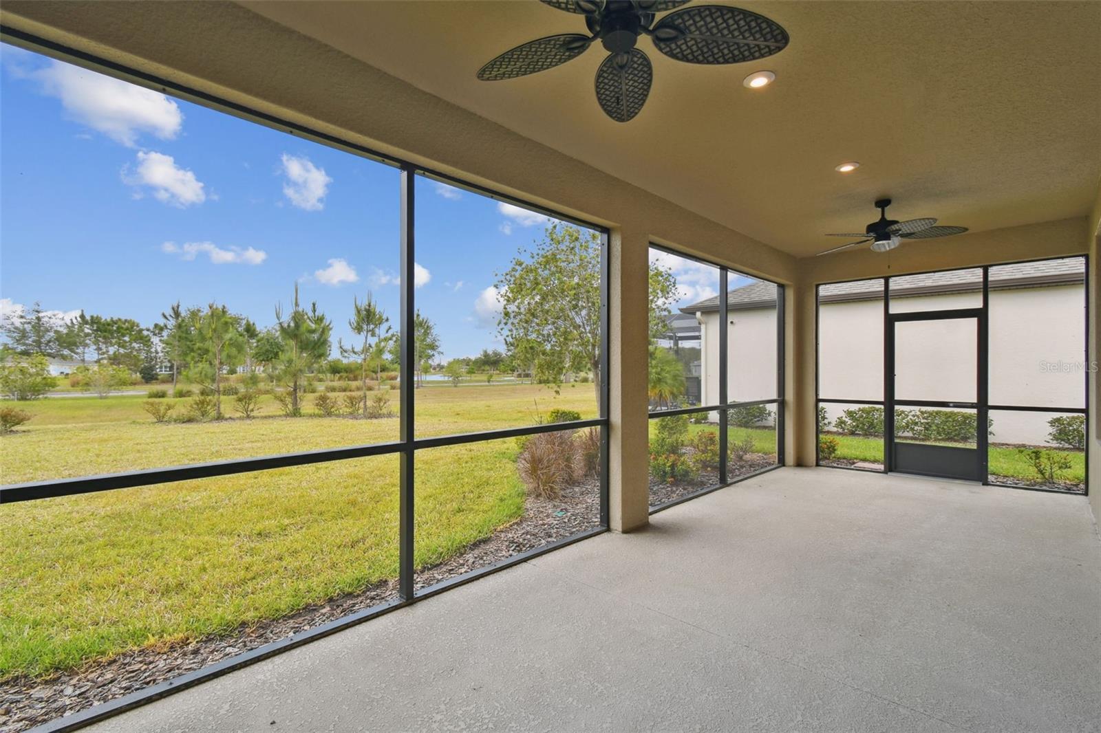 Image 33 of 61 For 204 Bella Cortina Dr